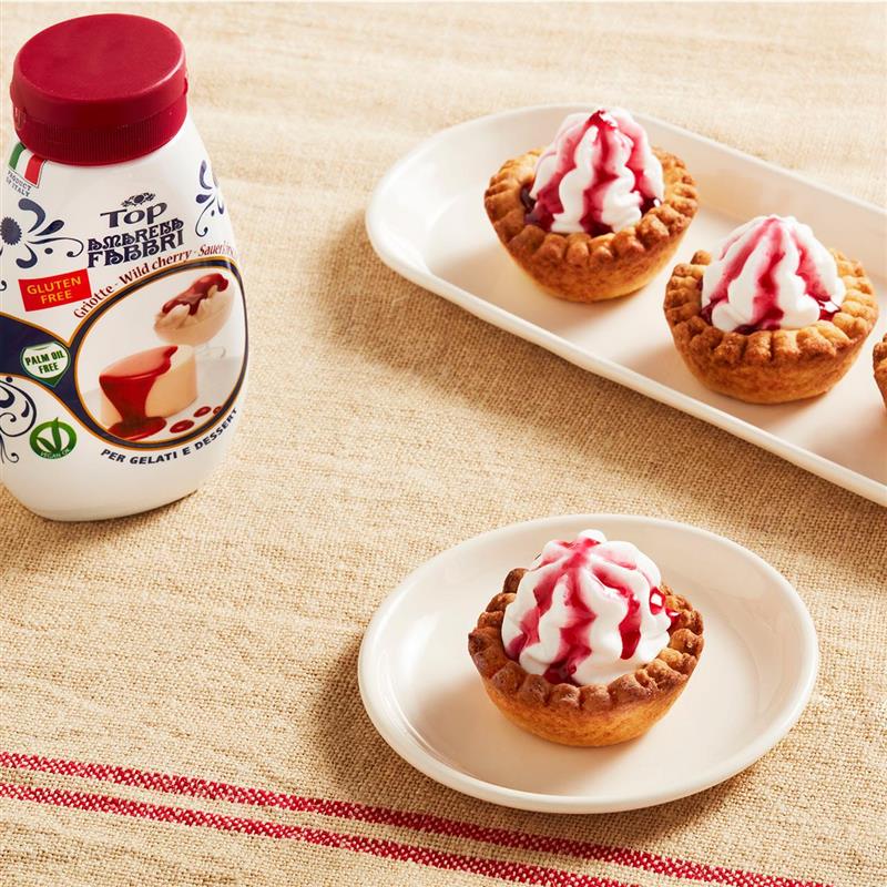 Mini cestini di frolla con panna e Topping Amarena Fabbri